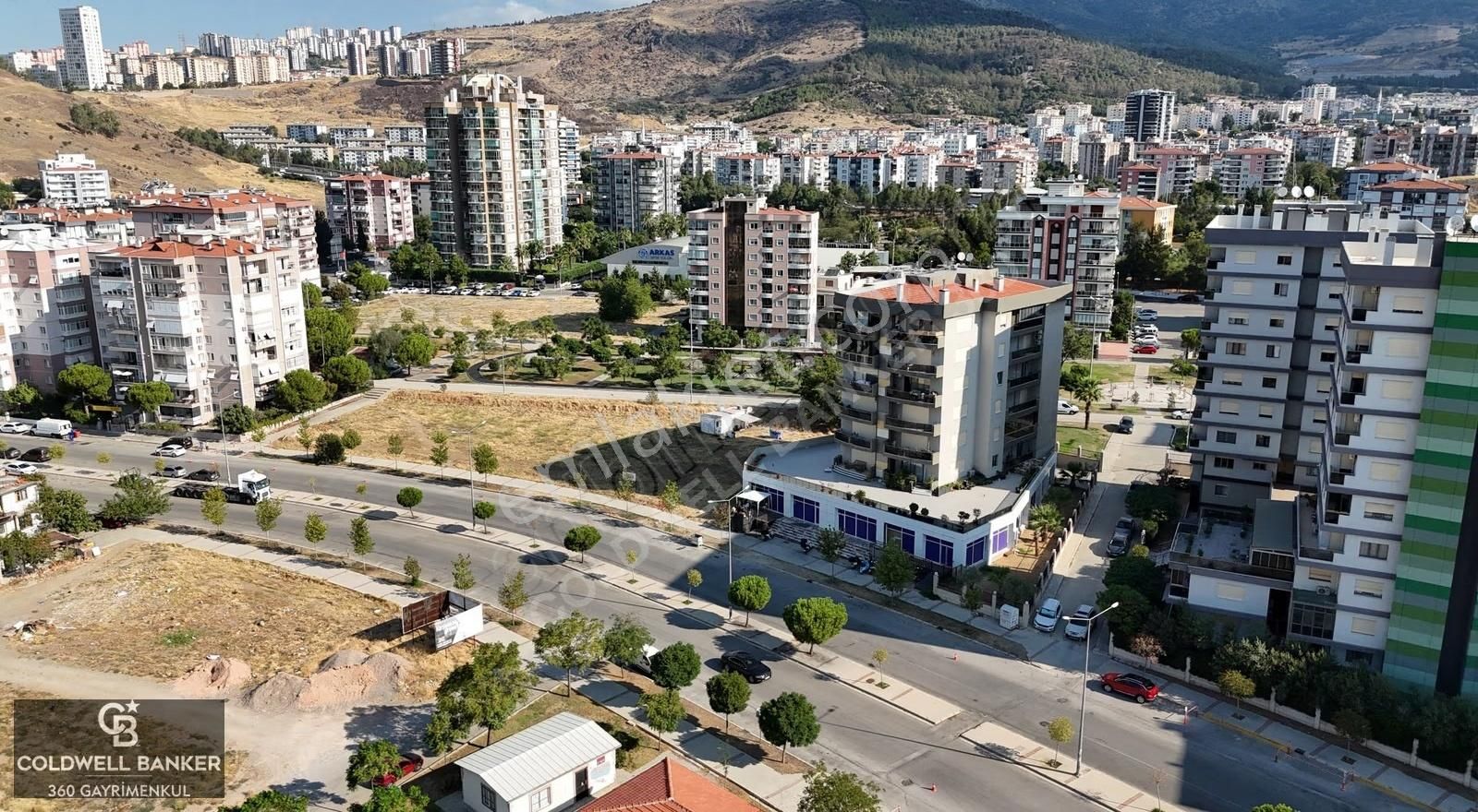 Karşıyaka Örnekköyde Satılık 925m² Kurumsal Kiracılı Dükkan - Görsel 3