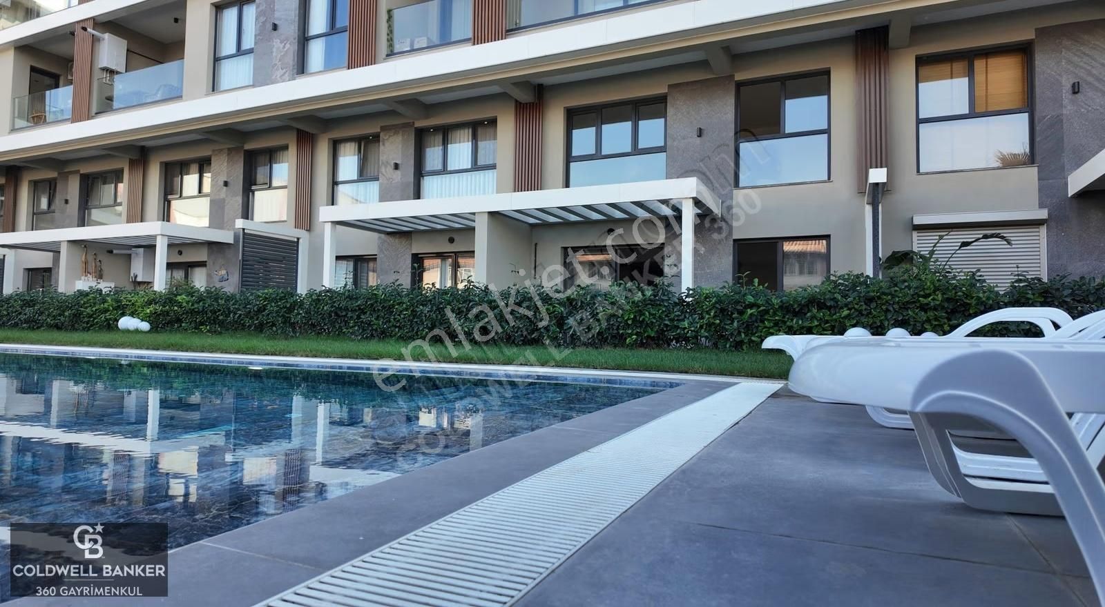 Bornova Pınarbaşı'nda Havuzlu Sitede Lüks 3+1 Dubleks Daire