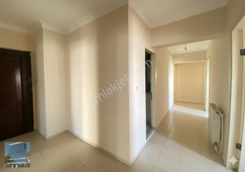 Karşıyaka Yeni Girne Kiralık 4+1 Geniş Doğalgazlı Daire - Görsel 9