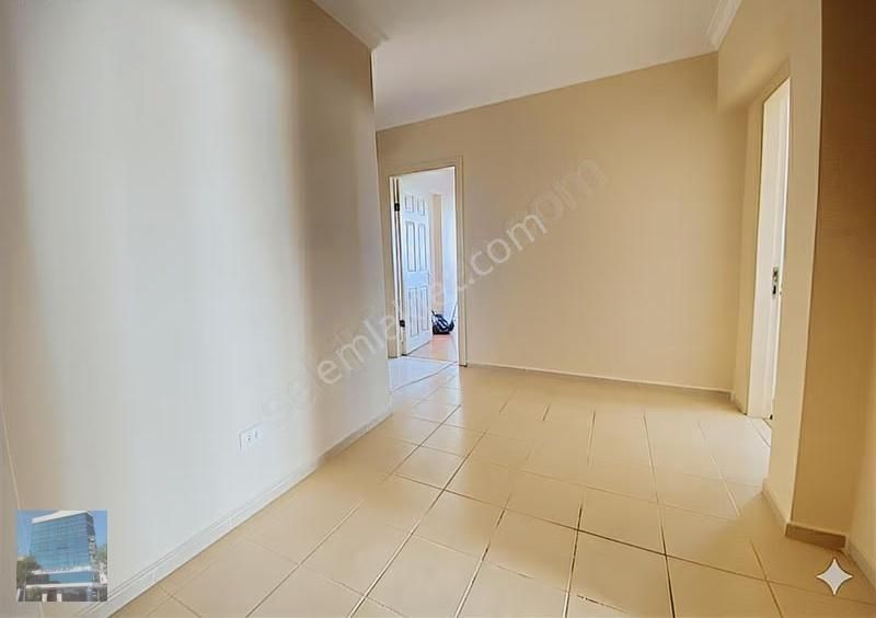 Karşıyaka Yeni Girne Kiralık 4+1 Geniş Doğalgazlı Daire - Görsel 6