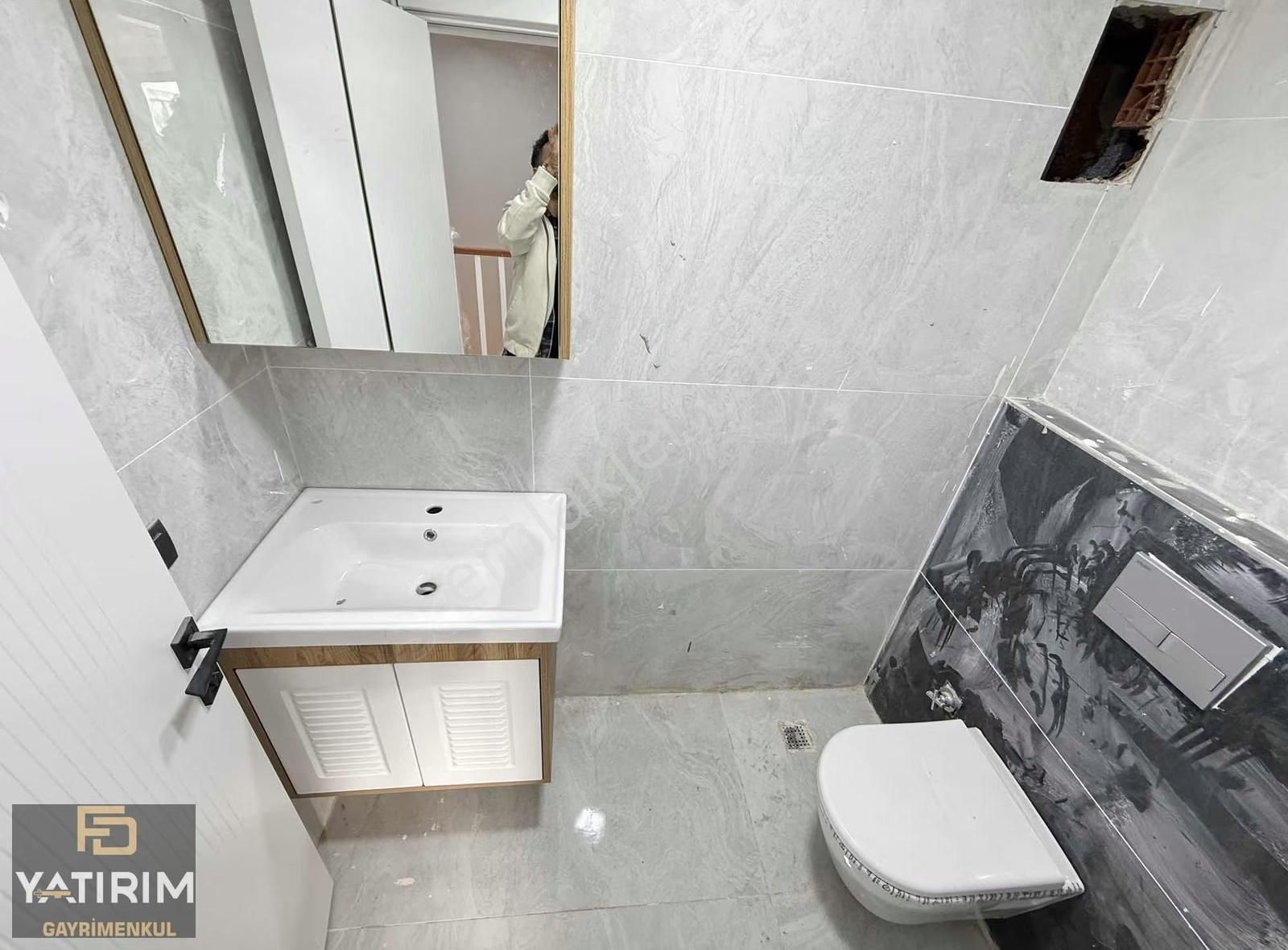 Bayramoğlu Ebebeyn Banyolu Lüks 4+1 240m2 Çatı Dubleks - Görsel 24