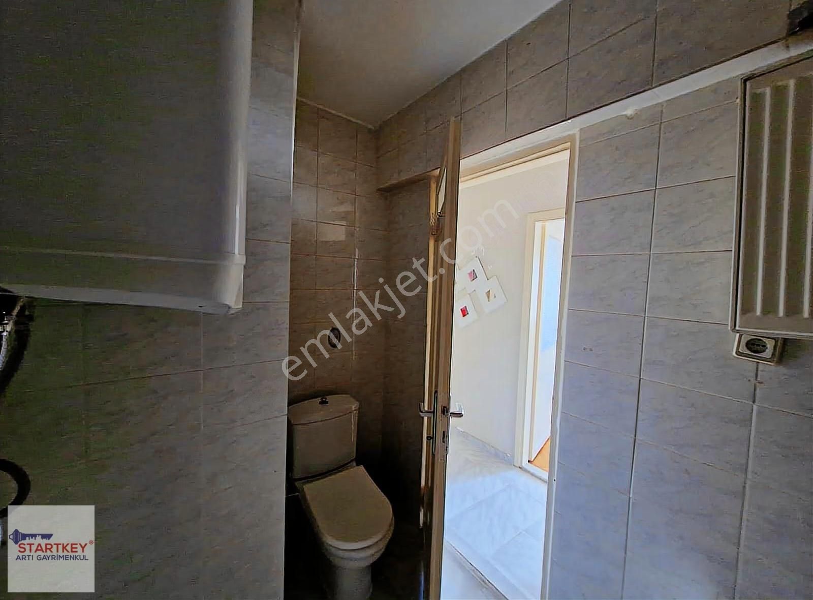 Bayraklı Mansuroğlu Mahallesi Merkezi Konum Kiralık 3+1 Daire - Görsel 4