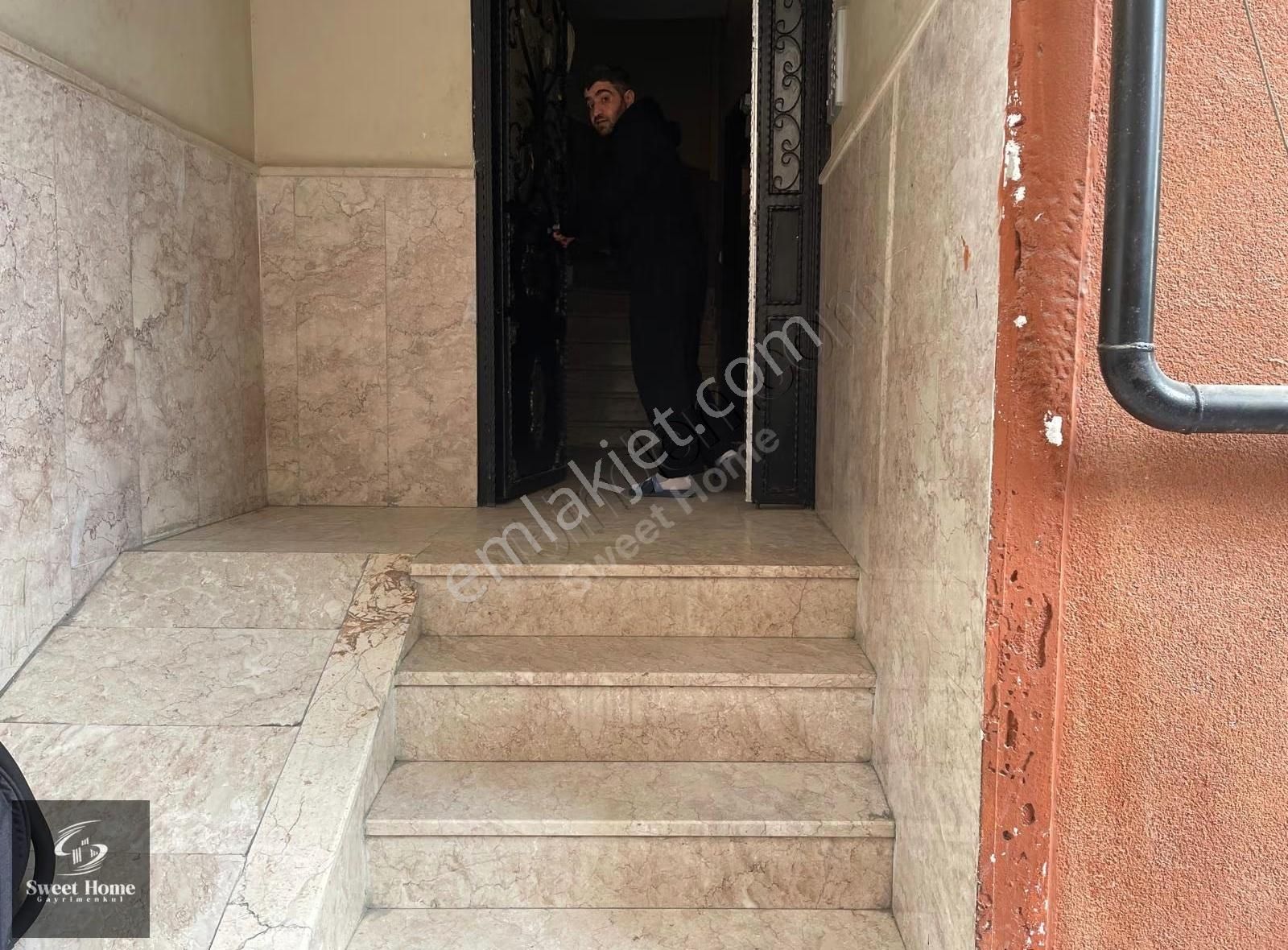 Yenibosna Çakmak Durağında 1+1 Yüksek Giriş Daire - Görsel 30