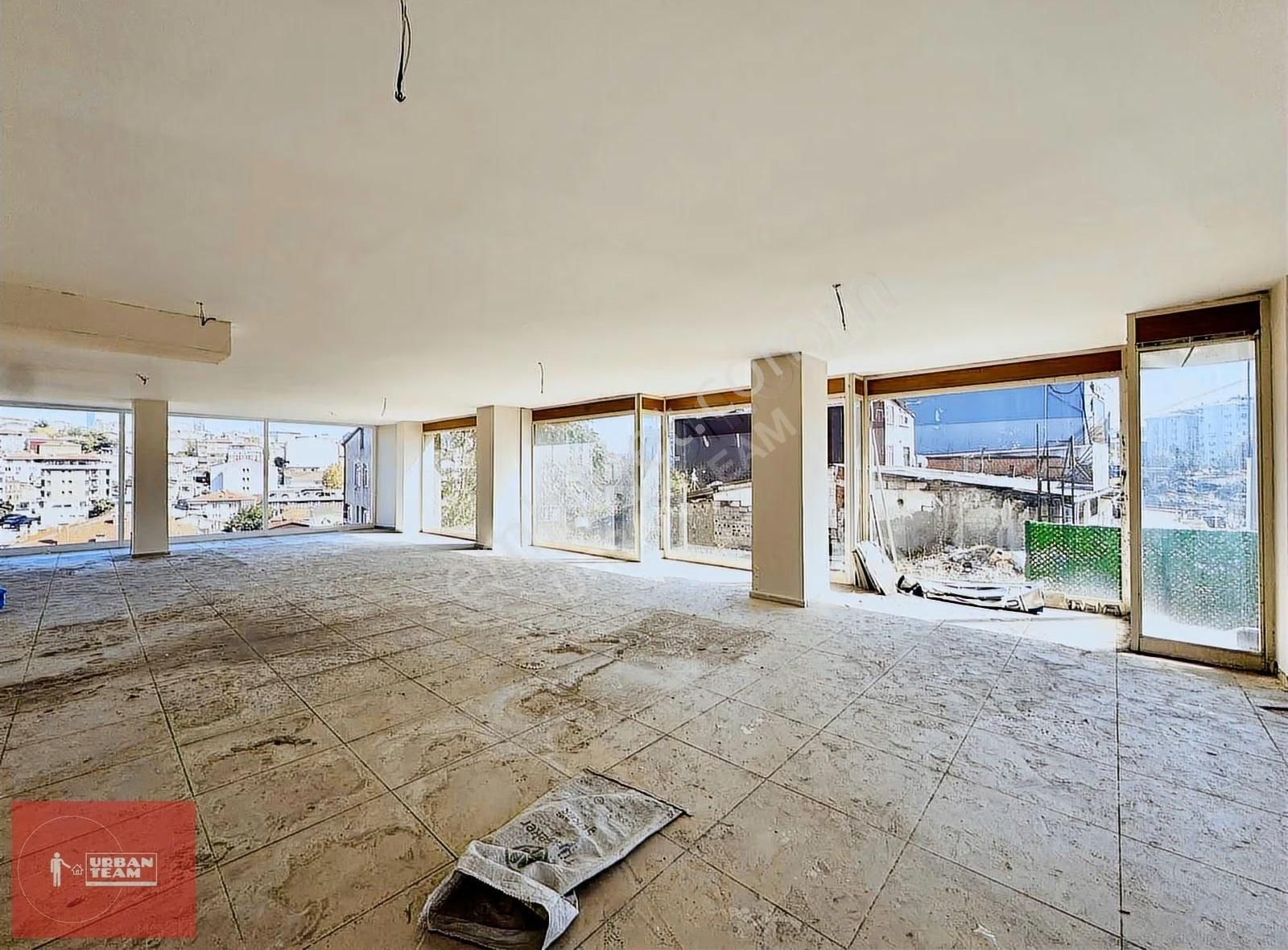 E-5 Yan Yol Üzeri Optimum Yanı Sıfır Kiralık Kdv'li Dükkan - Görsel 6