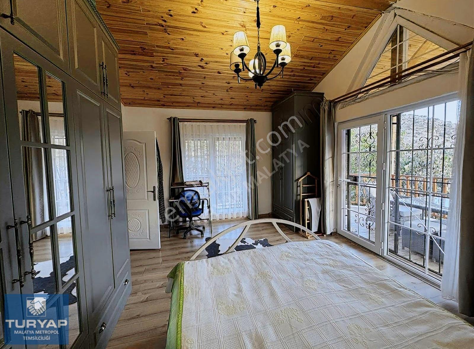 Turyap Metropol'den Gündüzbey'de Satılık Müstakil Havuzlu Ev - Görsel 15
