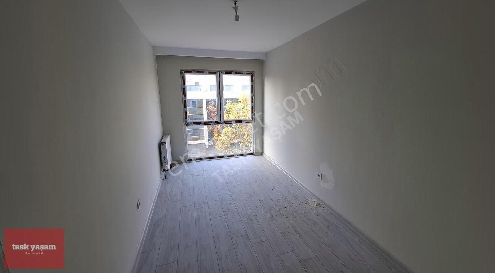 Tuzla Merkezinde Harika Konum Geniş Kullanışlı 3+1 Satılık Daire - Görsel 18