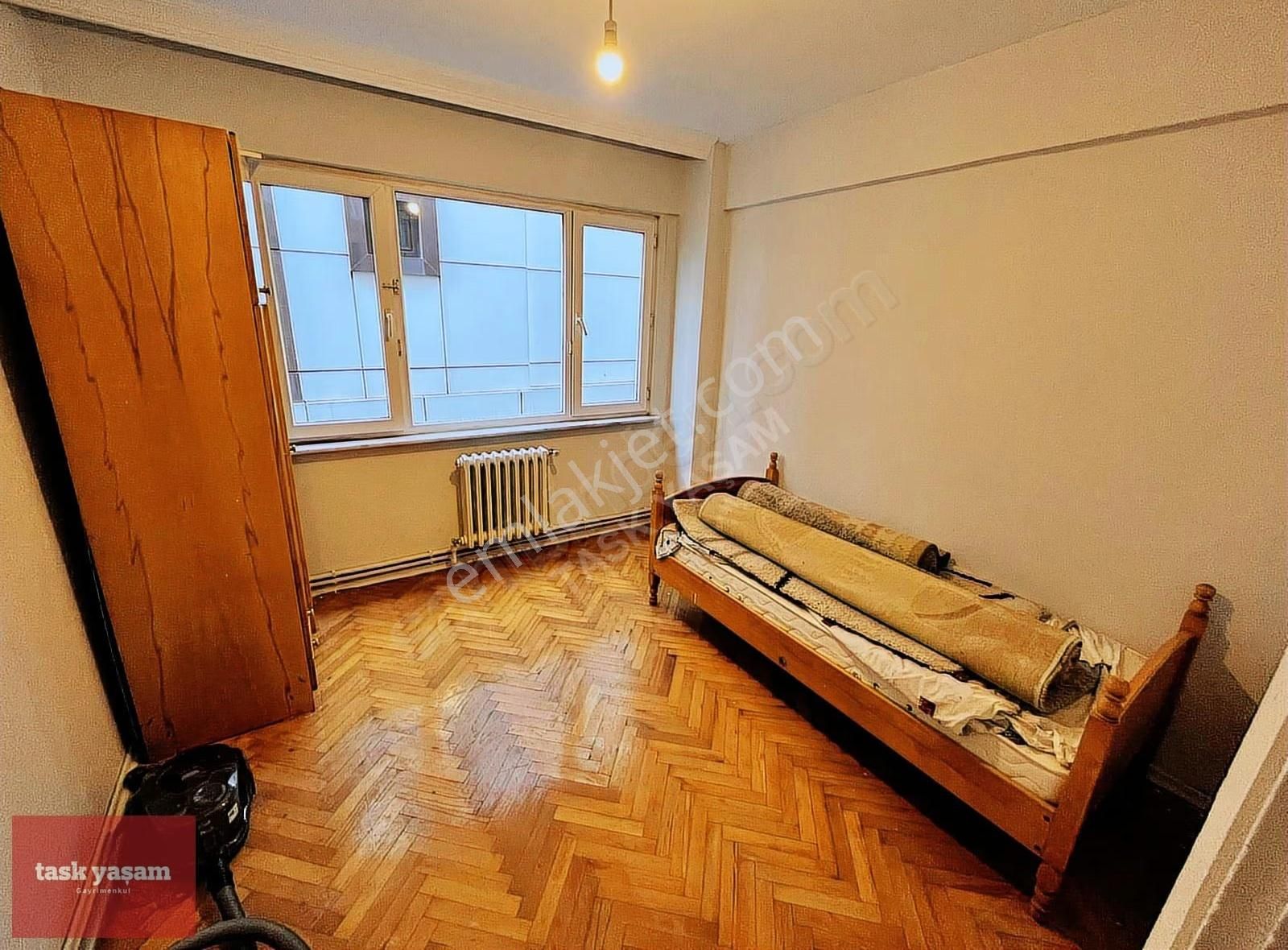 Valikonağı Paralelinde Tamamen Yenilenmiş 2,5+1 Satılık Daire - Görsel 5