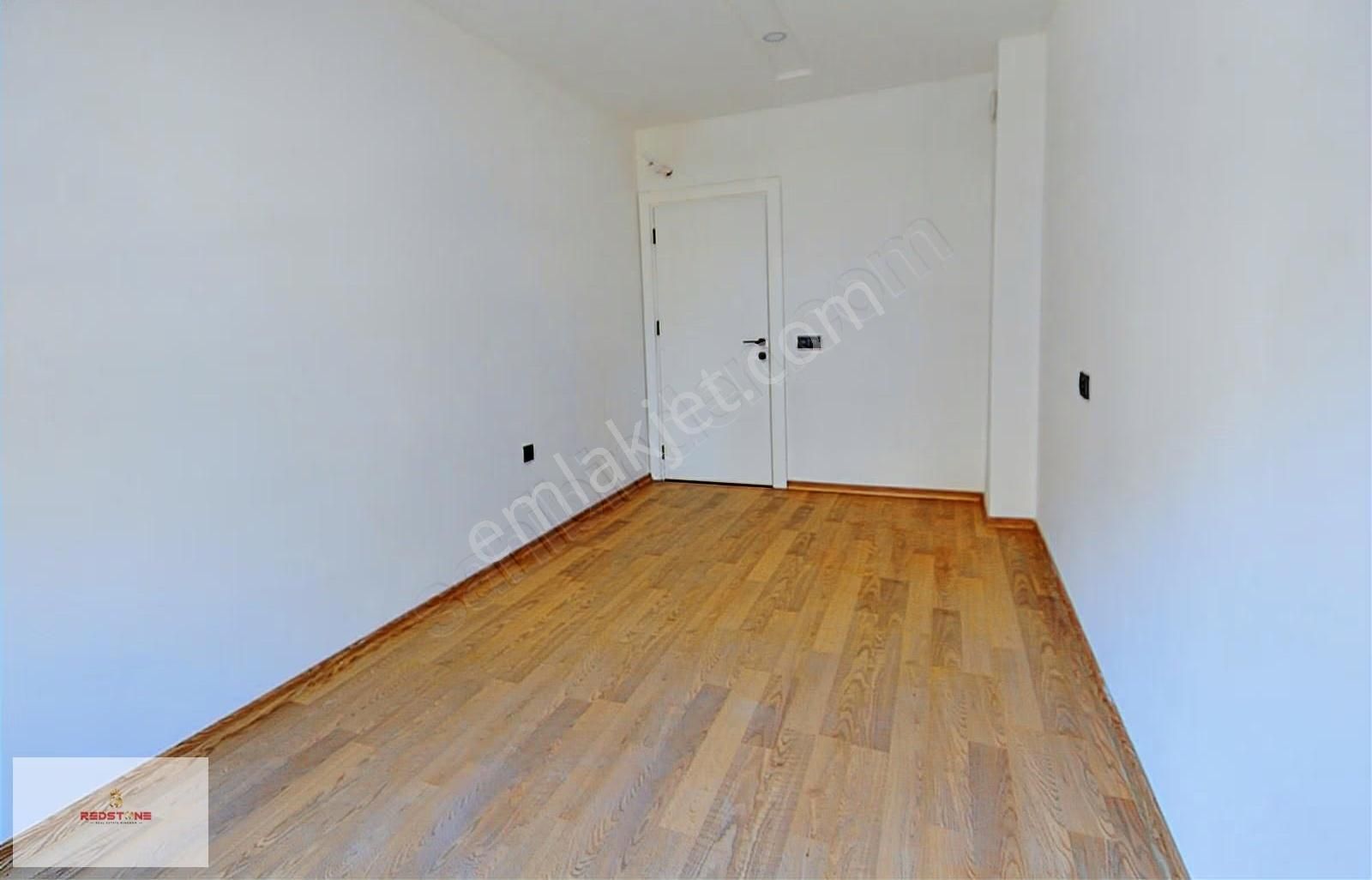 Antalya Işıklarda Havuzlu Lüks Rezidansta Denize 500 Metre 1+1 - Görsel 19