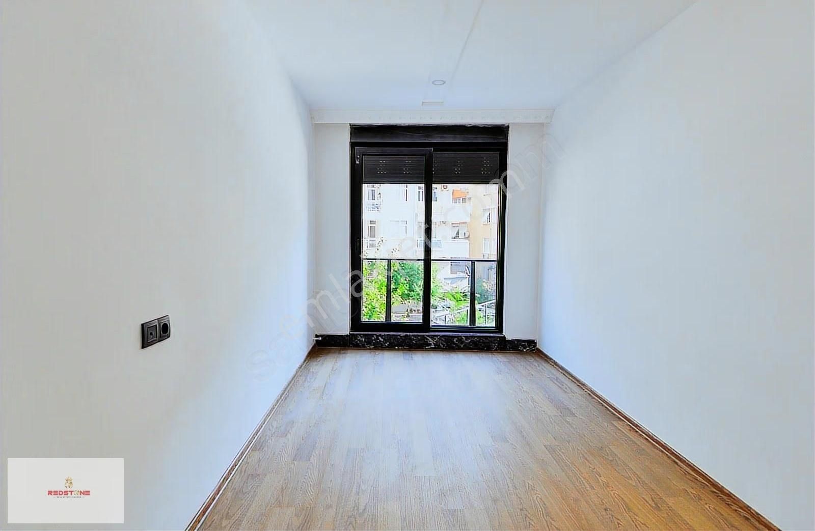 Antalya Işıklarda Havuzlu Lüks Rezidansta Denize 500 Metre 1+1 - Görsel 21