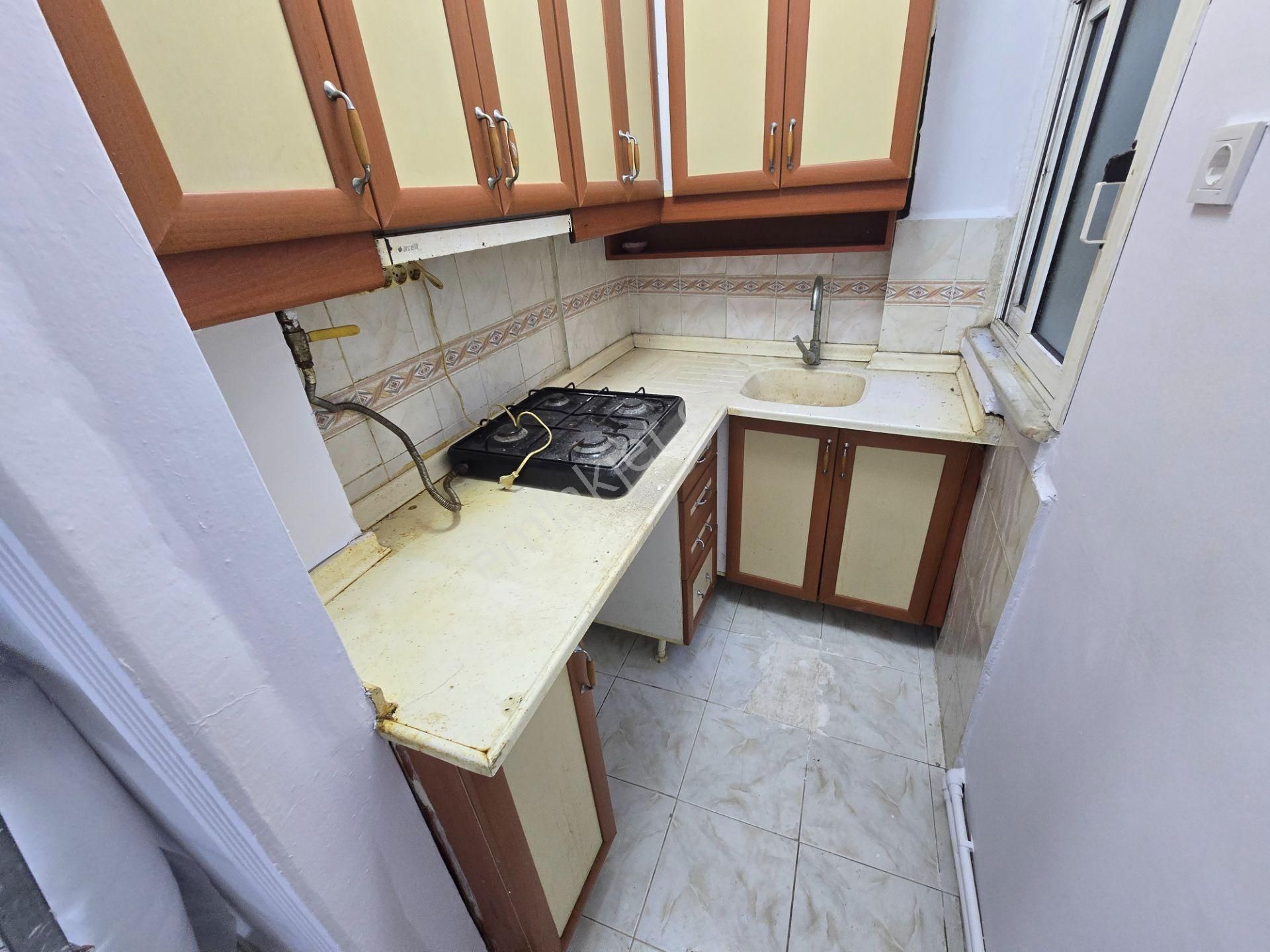 Deluxe 26 'dan Bağlarbaşı Metroya 10 Dk Balkonlu 2+1 75 M2 Daire - Görsel 26