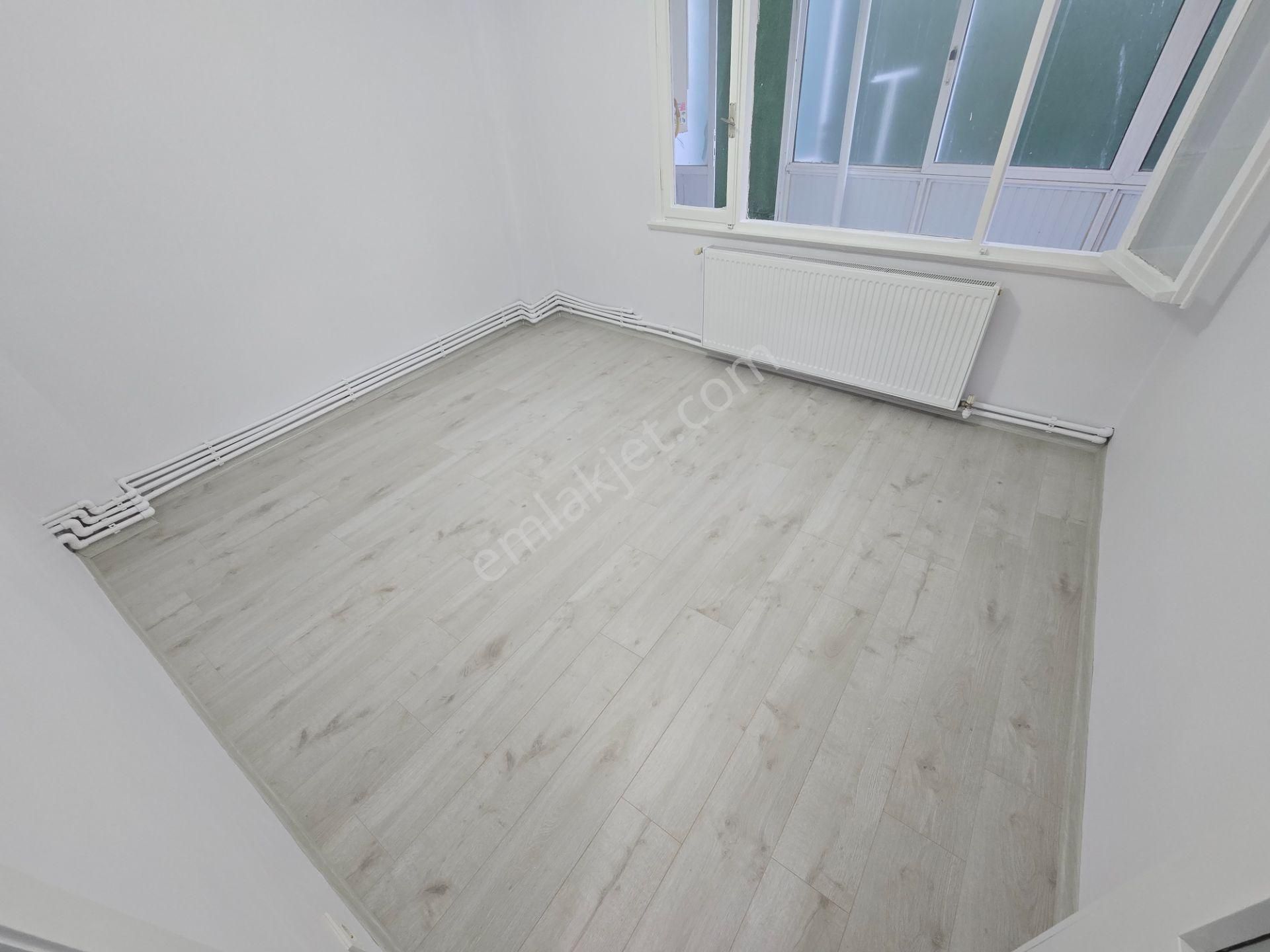 Deluxe 26 'dan Bağlarbaşı Metroya 10 Dk Balkonlu 2+1 75 M2 Daire - Görsel 14