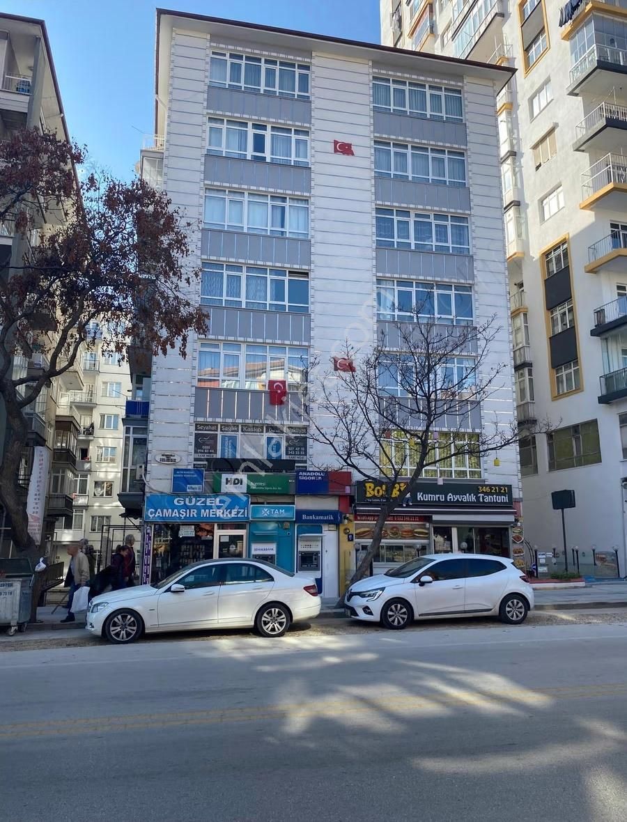 Demetevler Metro Yanında Satılık Bakımlı 3+1 Daire - Görsel 7