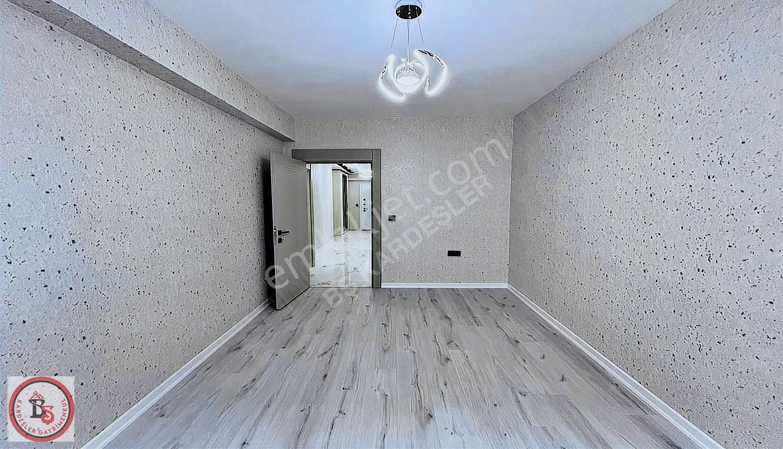 Keçiören'de 160 M2 Giyinme Odalı Ana Caddeye 1 Sk Masrafsız 4+1 - Görsel 28