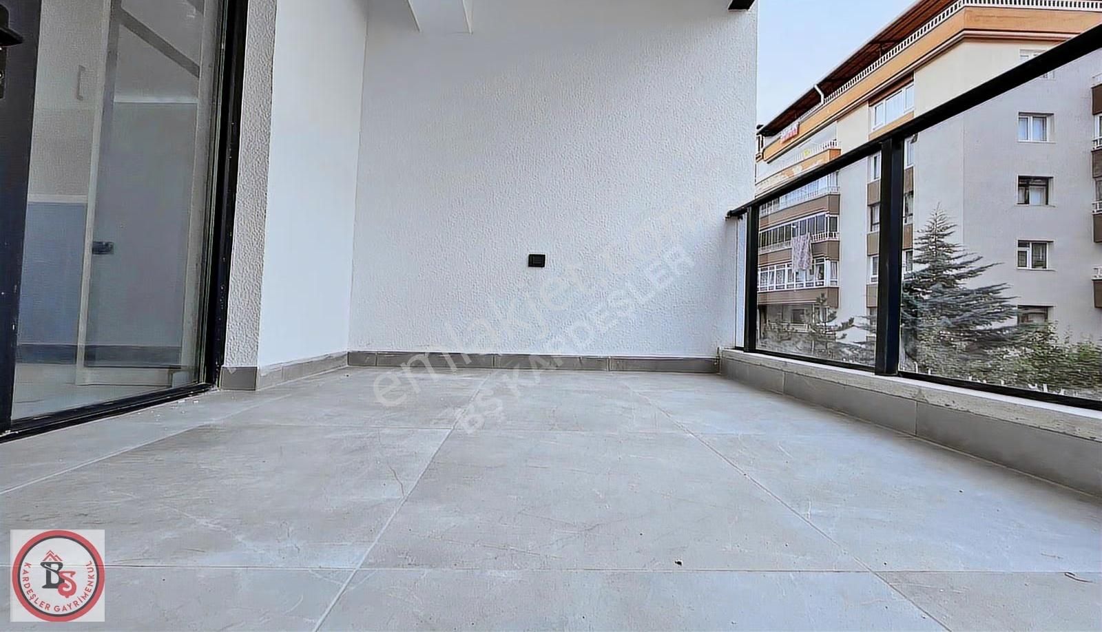 Keçiören'de 160 M2 Giyinme Odalı Ana Caddeye 1 Sk Masrafsız 4+1 - Görsel 10