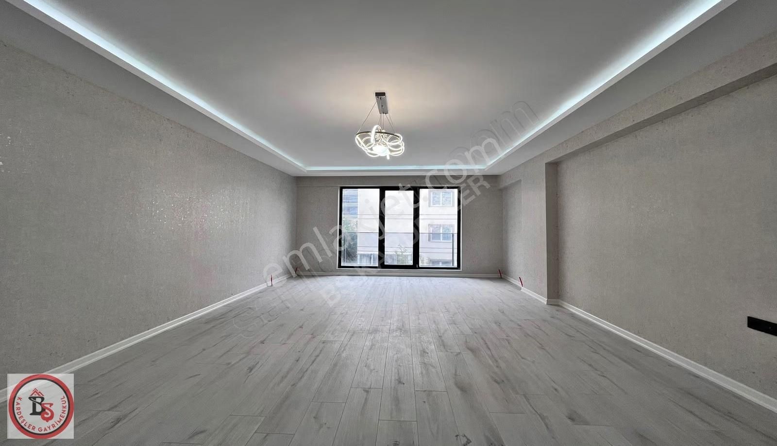 Keçiören'de 160 M2 Giyinme Odalı Ana Caddeye 1 Sk Masrafsız 4+1 - Görsel 18