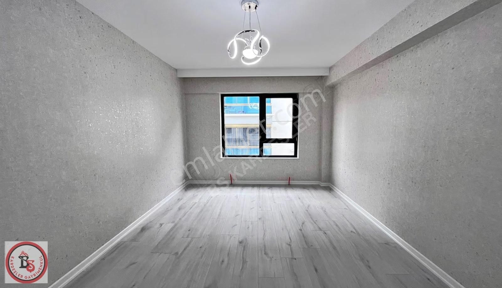 Keçiören'de 160 M2 Giyinme Odalı Ana Caddeye 1 Sk Masrafsız 4+1 - Görsel 14