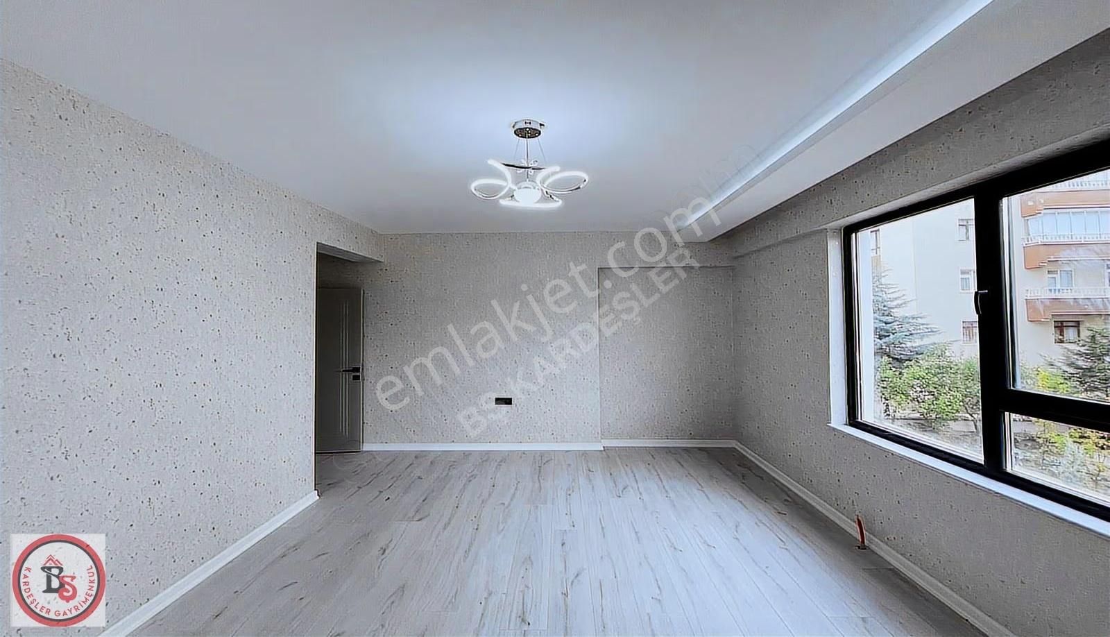 Keçiören'de 160 M2 Giyinme Odalı Ana Caddeye 1 Sk Masrafsız 4+1 - Görsel 26