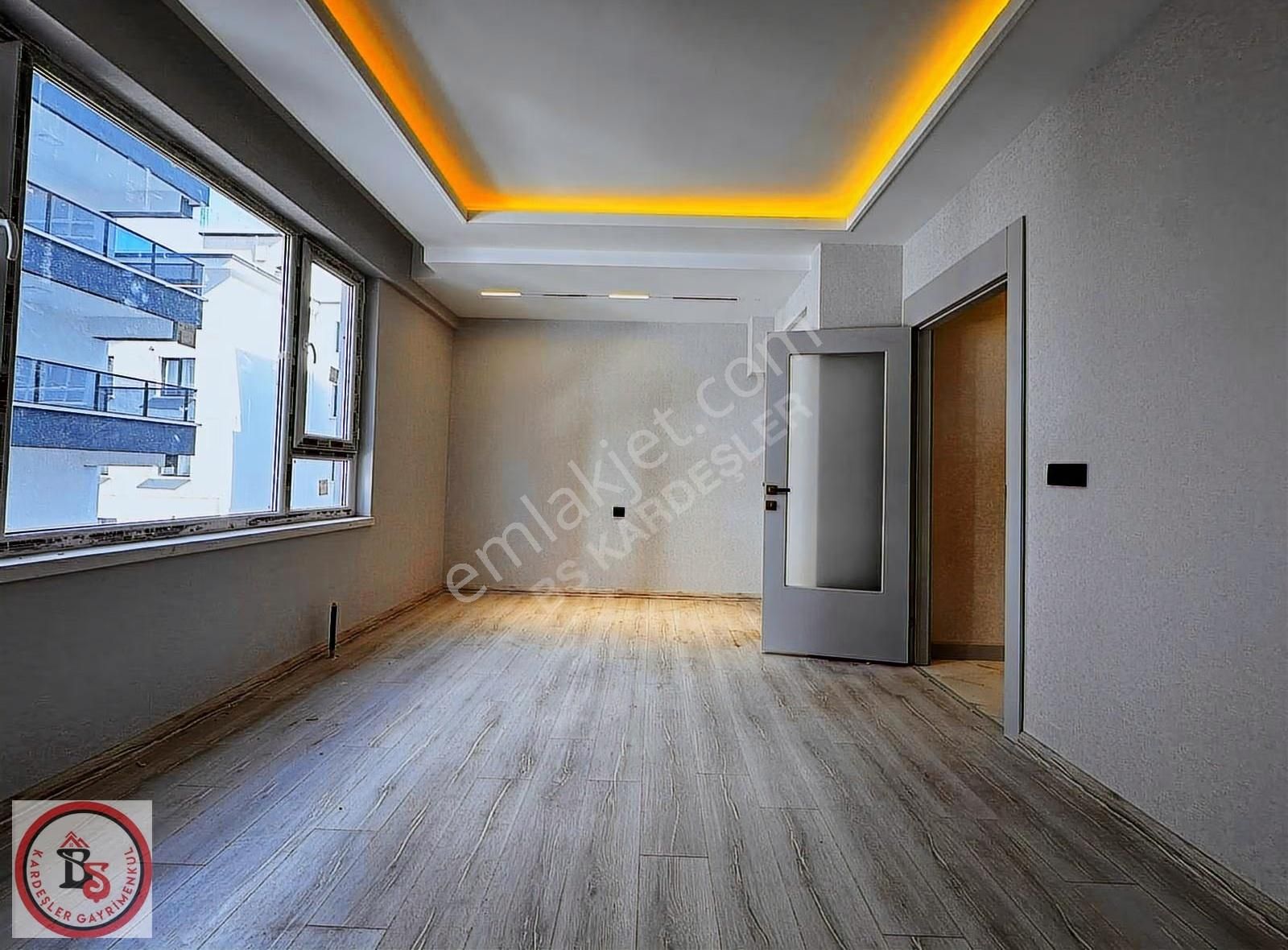 Keçiören Hisar'da Cadde Yakını Kat Konumunda Sıfır 3+1 Daire