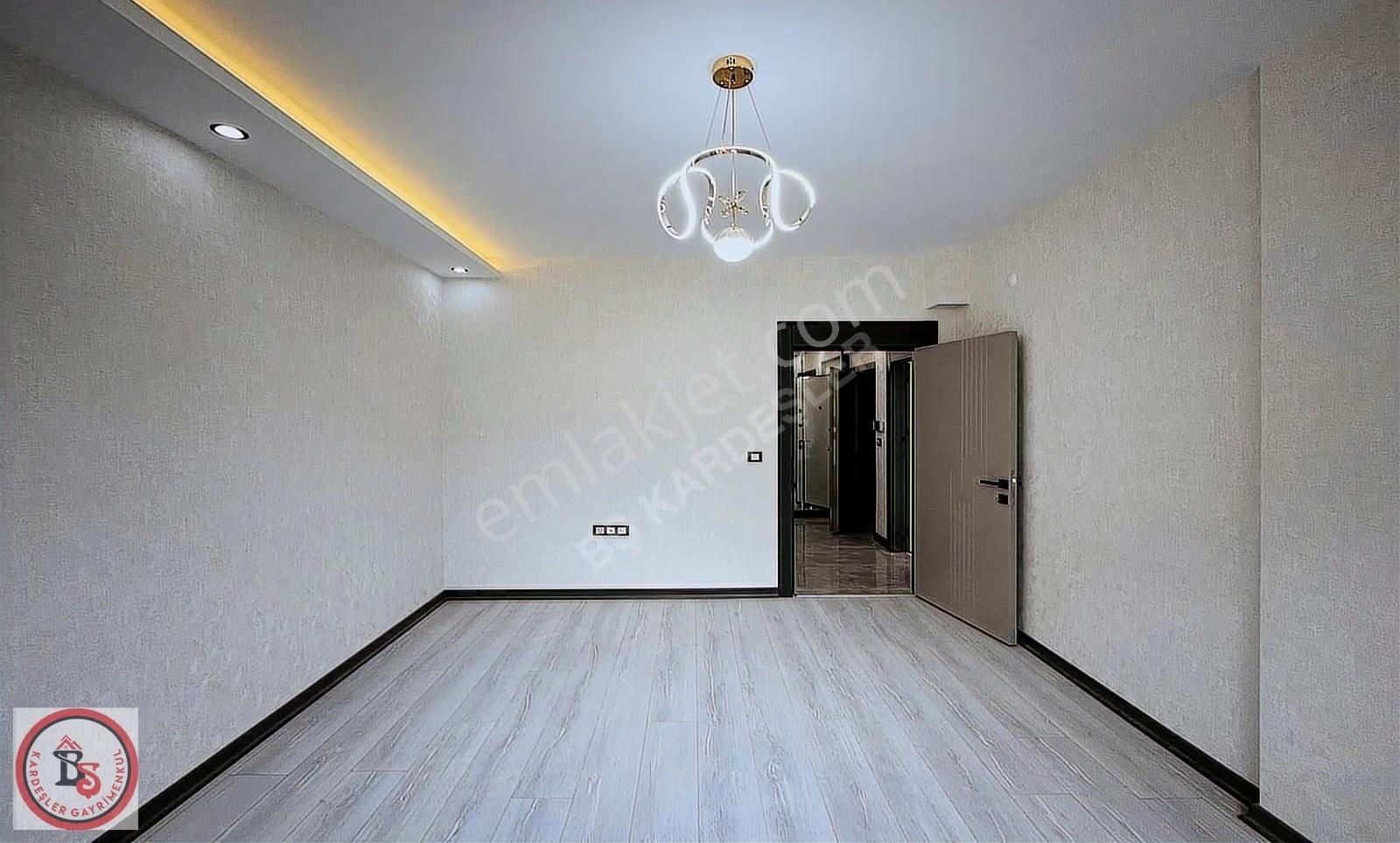 *bş*kardeşler'den Ana Caddeye 1sk Güney Cephe Katta Ön Cephe 3+1 - Görsel 18