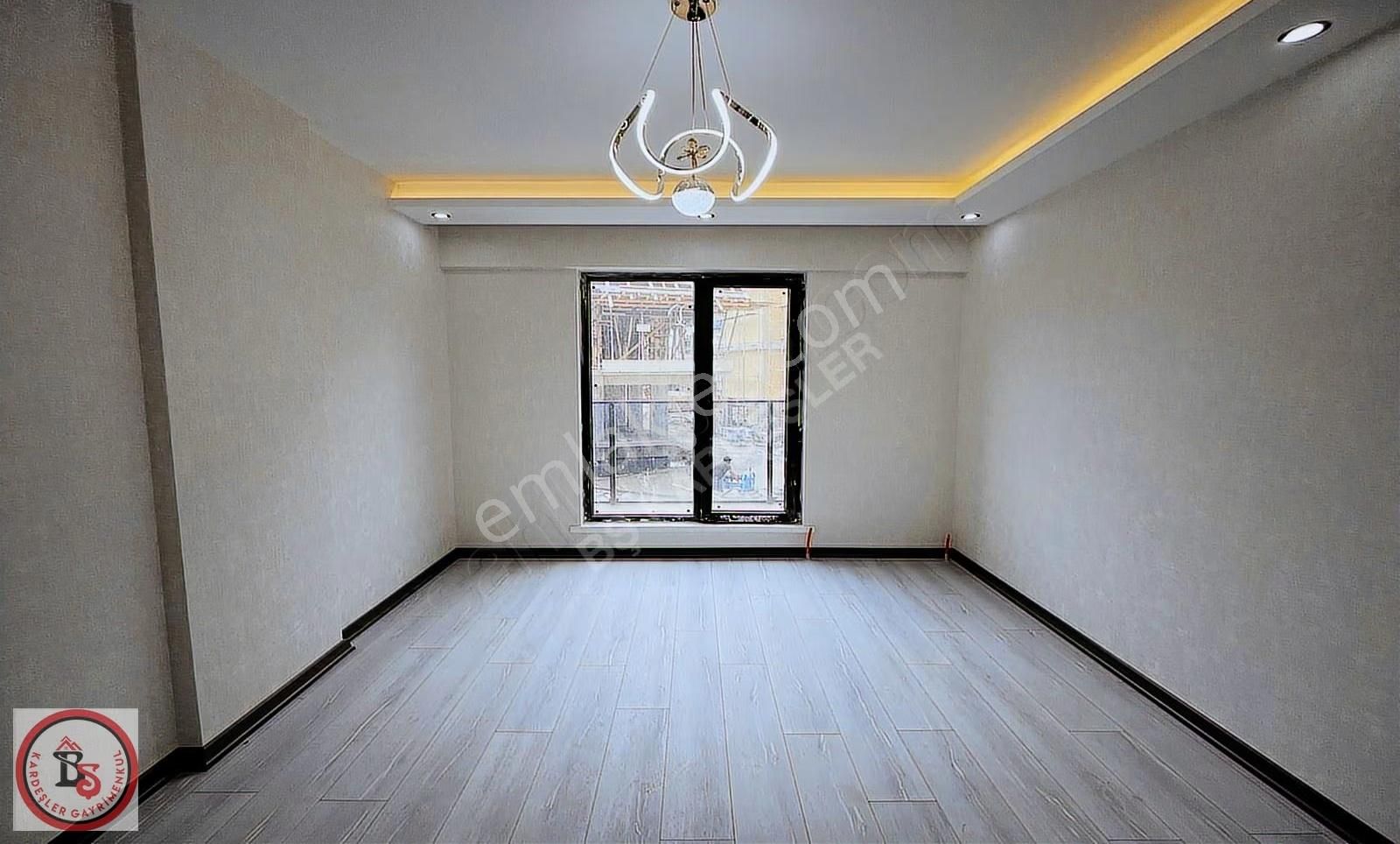 *bş*kardeşler'den Ana Caddeye 1sk Güney Cephe Katta Ön Cephe 3+1 - Görsel 33