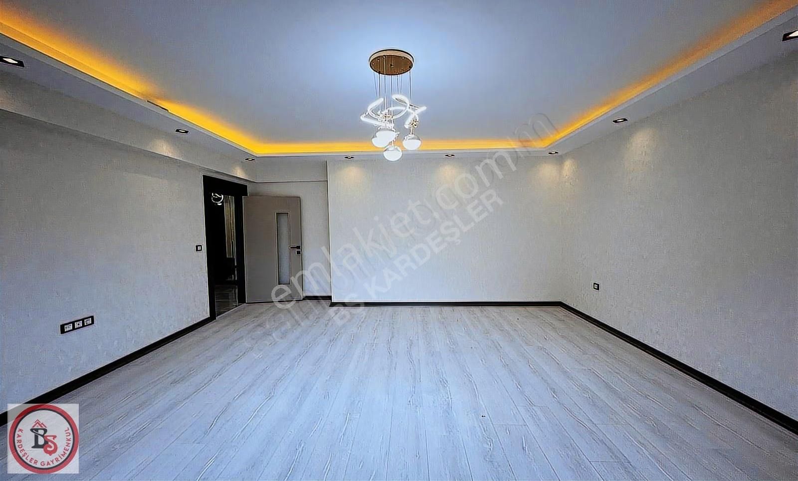 *bş*kardeşler'den Ana Caddeye 1sk Güney Cephe Katta Ön Cephe 3+1 - Görsel 2