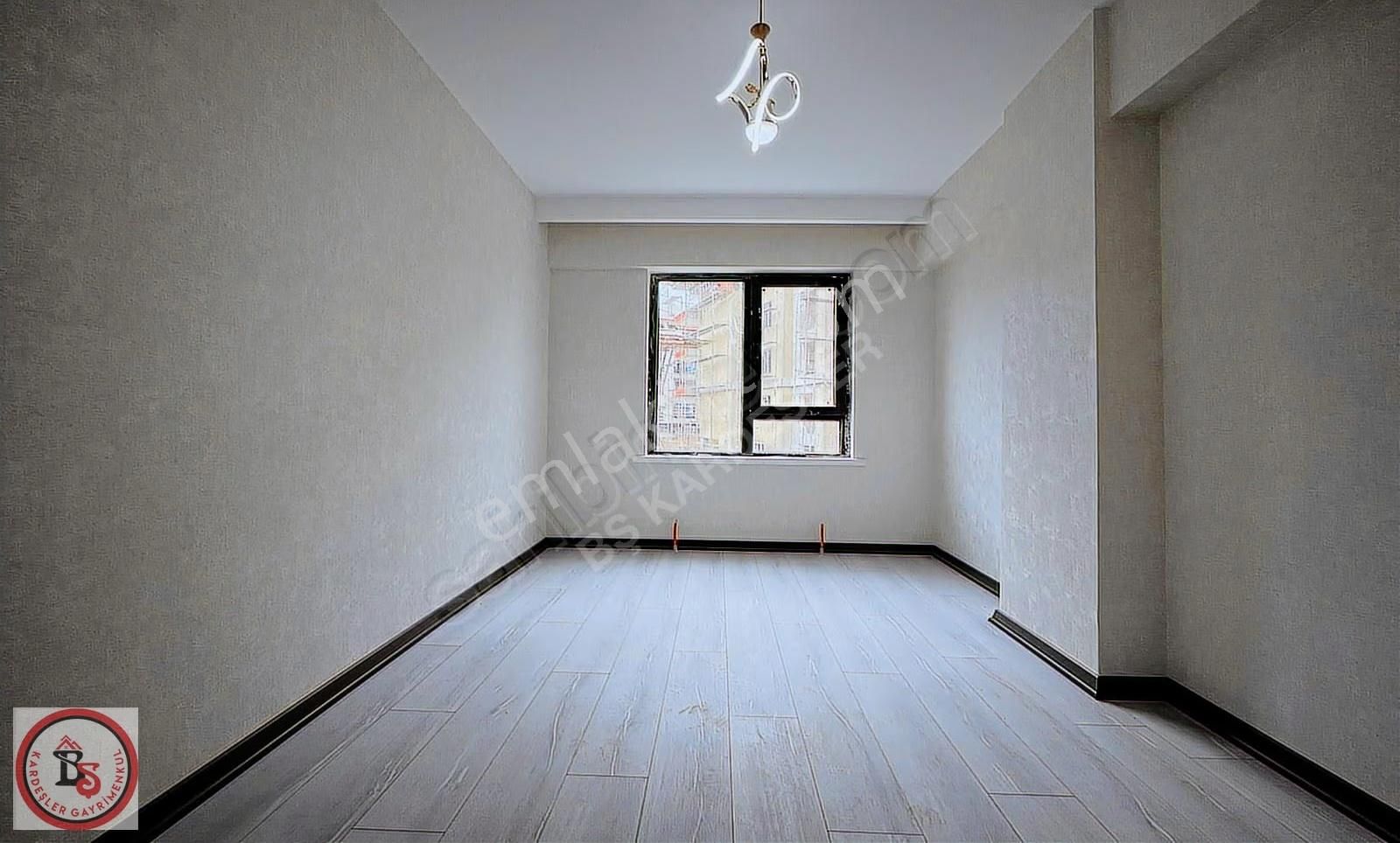 *bş*kardeşler'den Ana Caddeye 1sk Güney Cephe Katta Ön Cephe 3+1 - Görsel 5