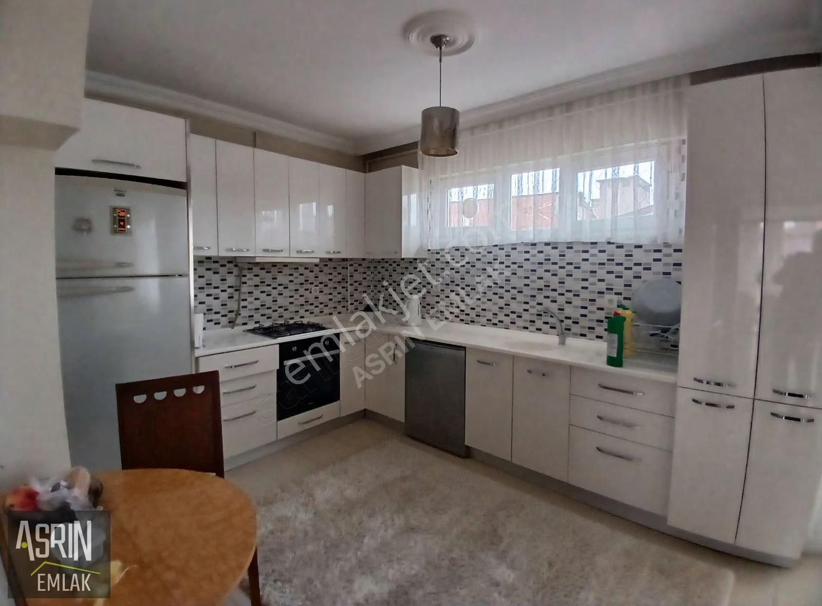 Asrın Emlak'tan Tertemiz Tam Eşyalı Daire