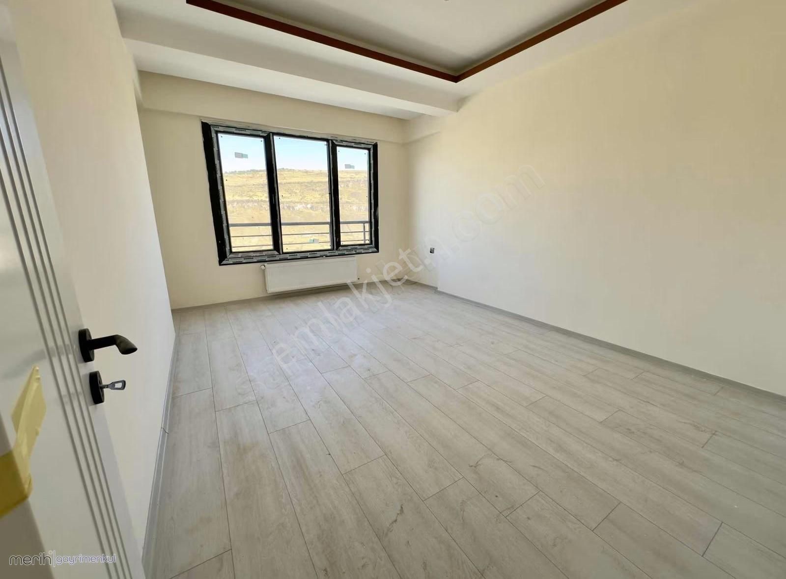 Talas Mevlana'da Hulusi Akar Cad. Üzeri Sıfır Lüks 2.5+1 Daire - Görsel 9