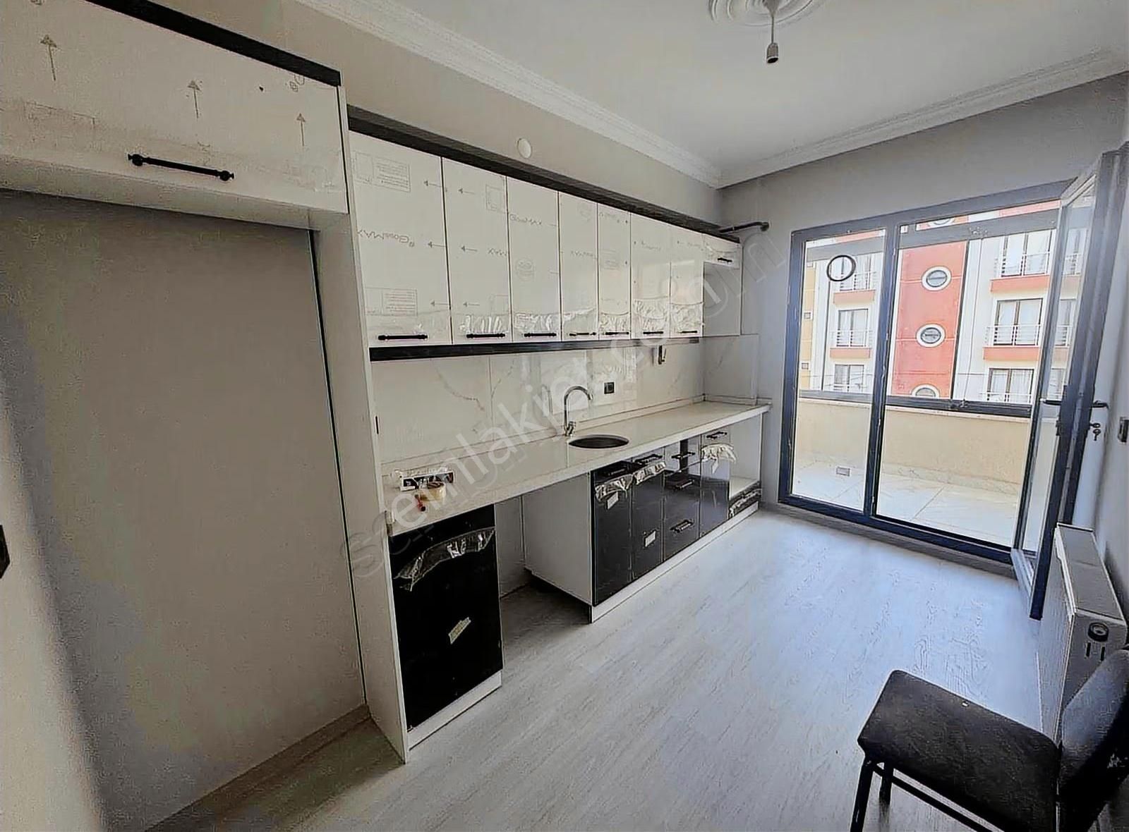 Tema Emlaktan Altınova Mah Deniz Manzaralı Kiralık 2+1 Daire - Görsel 3