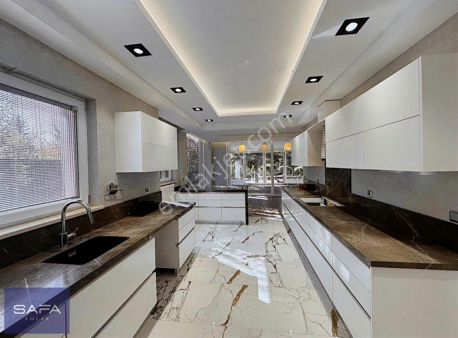 Erenköy Mahallesinde Site İçerisinde Satılık Villa - Görsel 24