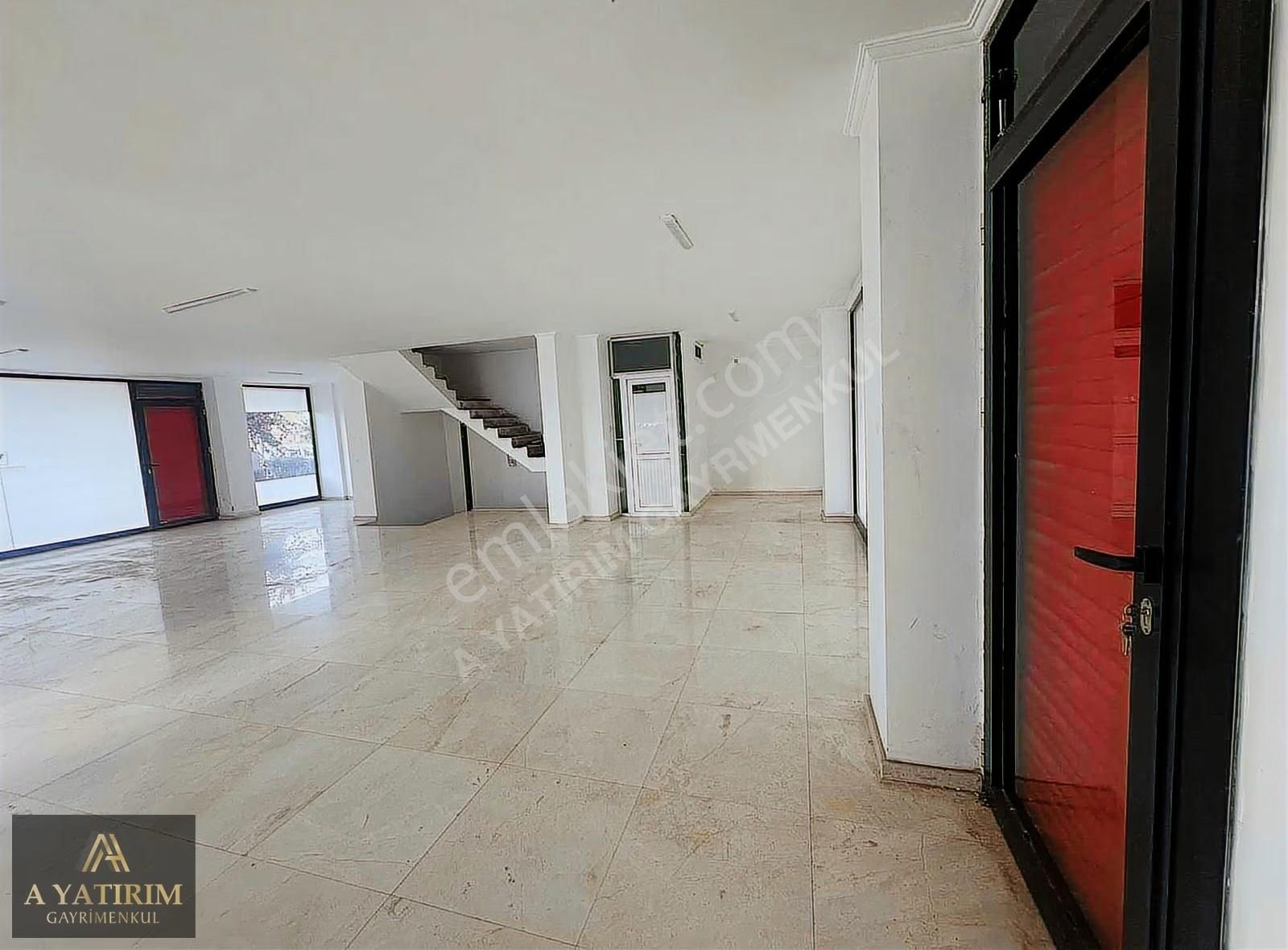 A Yatırımdan Varsakda 250 M2 Kiralık Dükkan 27500 Tl. - Görsel 9