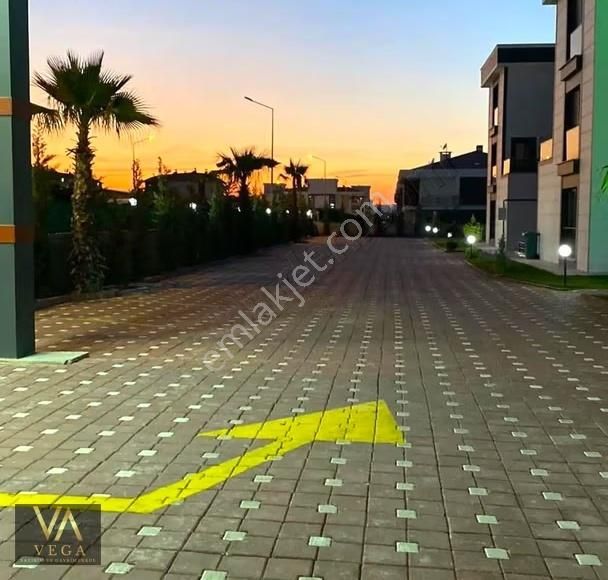 Muradiye Villalar Bölgesinde 2+1 Kapalı Mutfak Site İçi Daire - Görsel 2