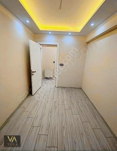 Muradiye Villalar Bölgesinde 2+1 Kapalı Mutfak Site İçi Daire - Görsel 9