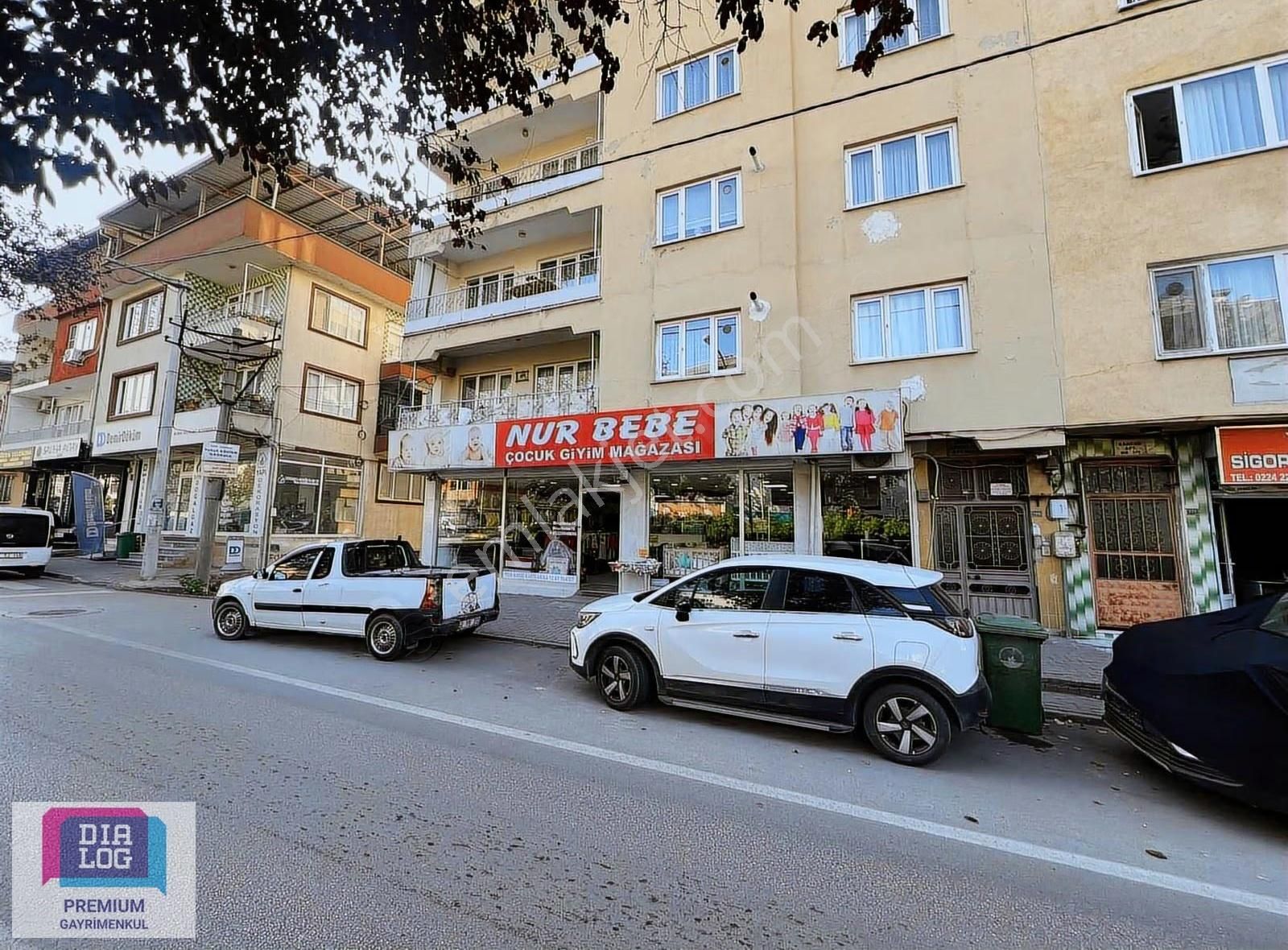 Bursa Soğanlı'da Cadde Üzerinde Devren Kiralık Giyim Mağazası - Görsel 4