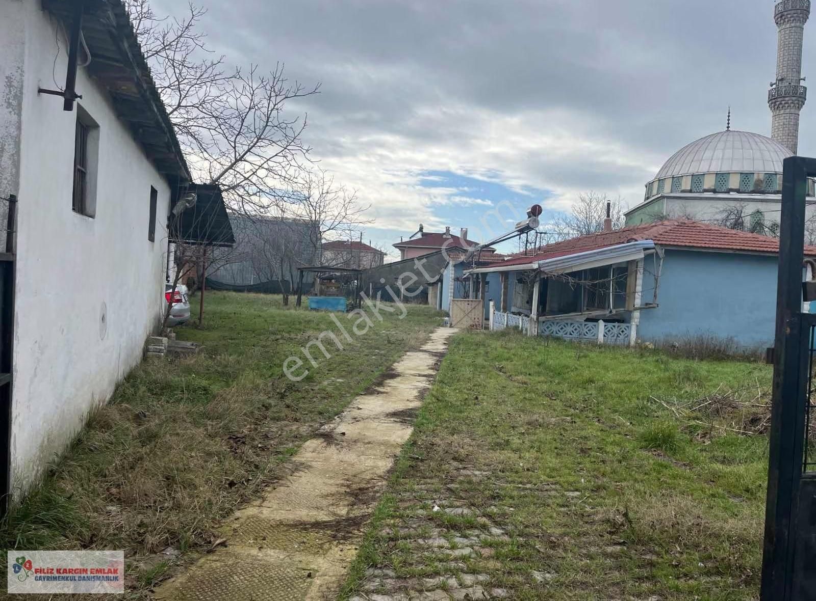 Tekirdağ Saray Kurtdere Meydan Müstakil Bahçeli Gecekondu - Görsel 4