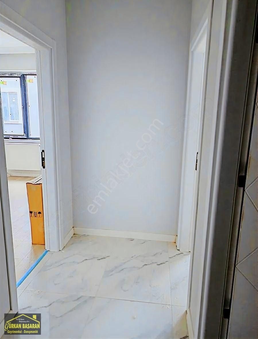 Çınarlı Mah.satılık Otoparklı Kamelyalı Lüx 105 M2 2+1 Daire - Görsel 3