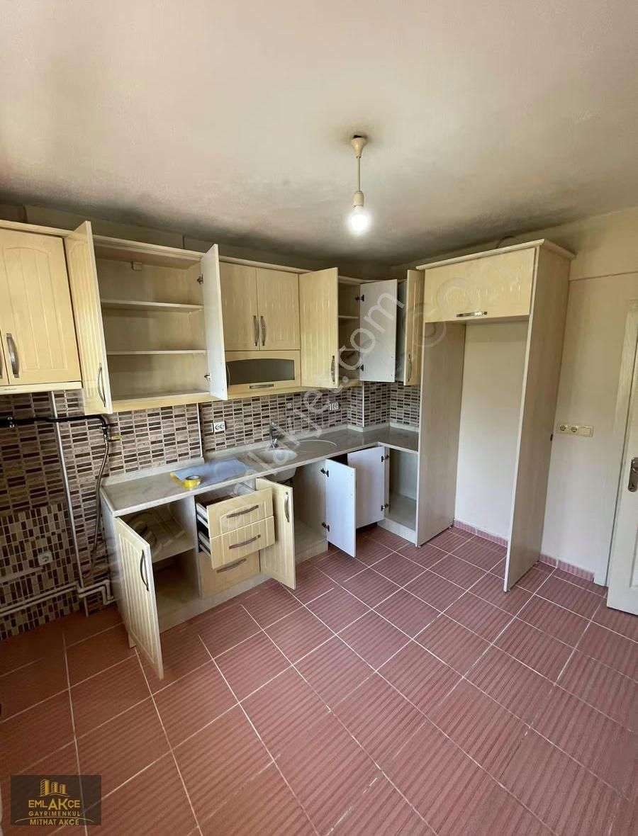 Emlakçe G.y.m Den Aşagı Kirazcada Kiralık 3+1 Daire - Görsel 4