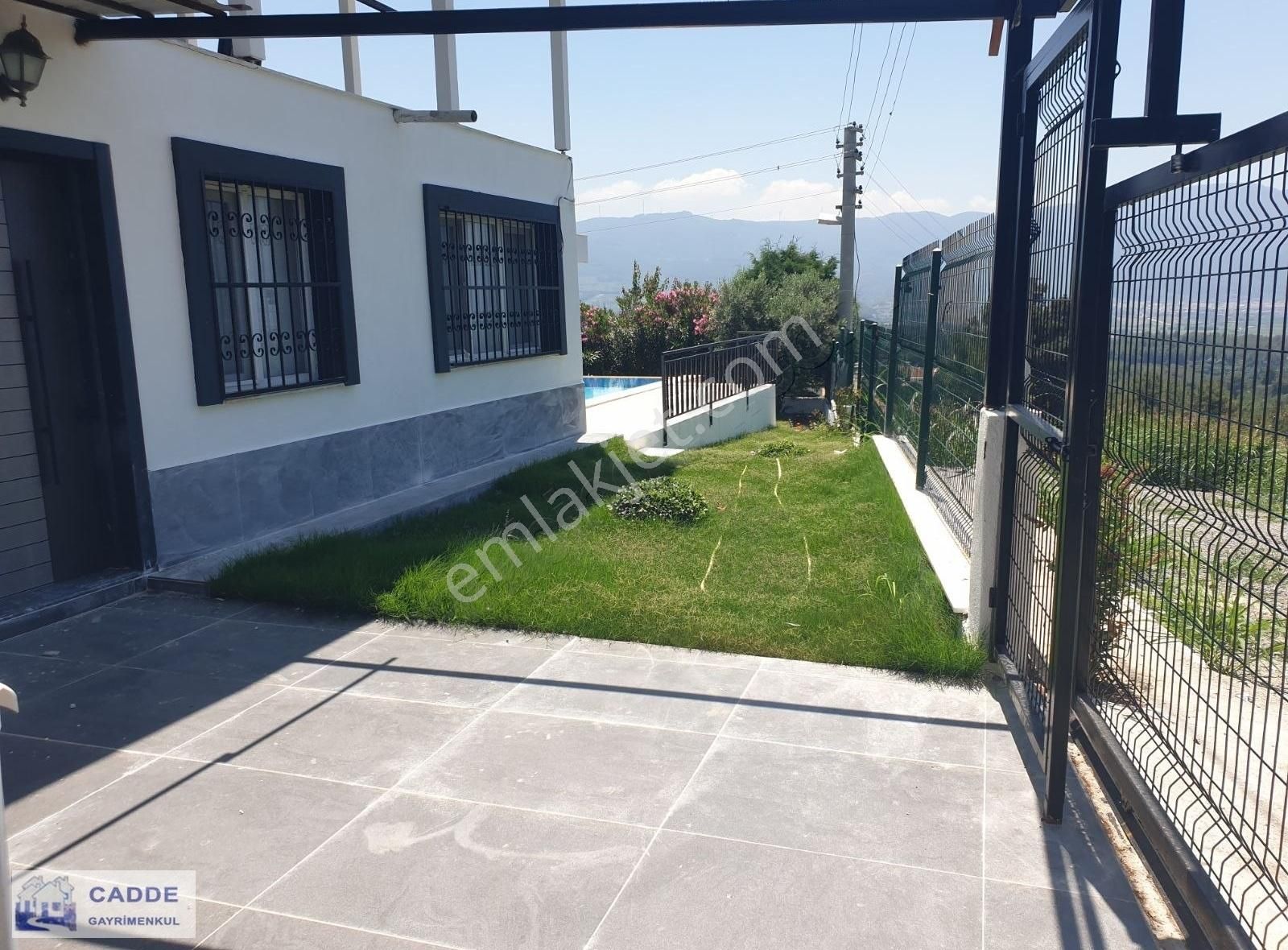 Özel Havuzlu Manzaralı Eşyalı Kilimalı 5+2 İki Tapulu Villa - Görsel 24