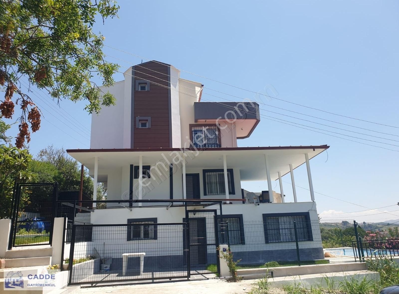 Özel Havuzlu Manzaralı Eşyalı Kilimalı 5+2 İki Tapulu Villa - Görsel 3