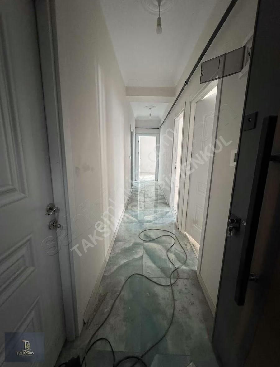 İnönü Mah Havuzun Dibinde Satılık 3+1 Düz Giriş Daire