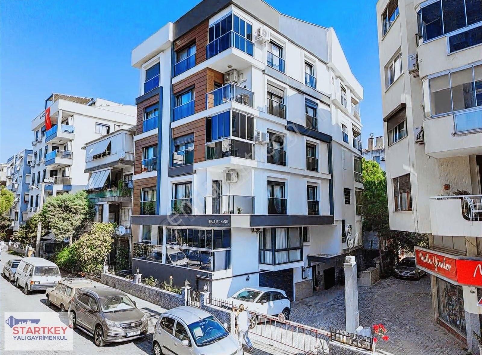 Karşıyaka Aksoy' Da Sahile Yakın 3+1 Satılık Daire