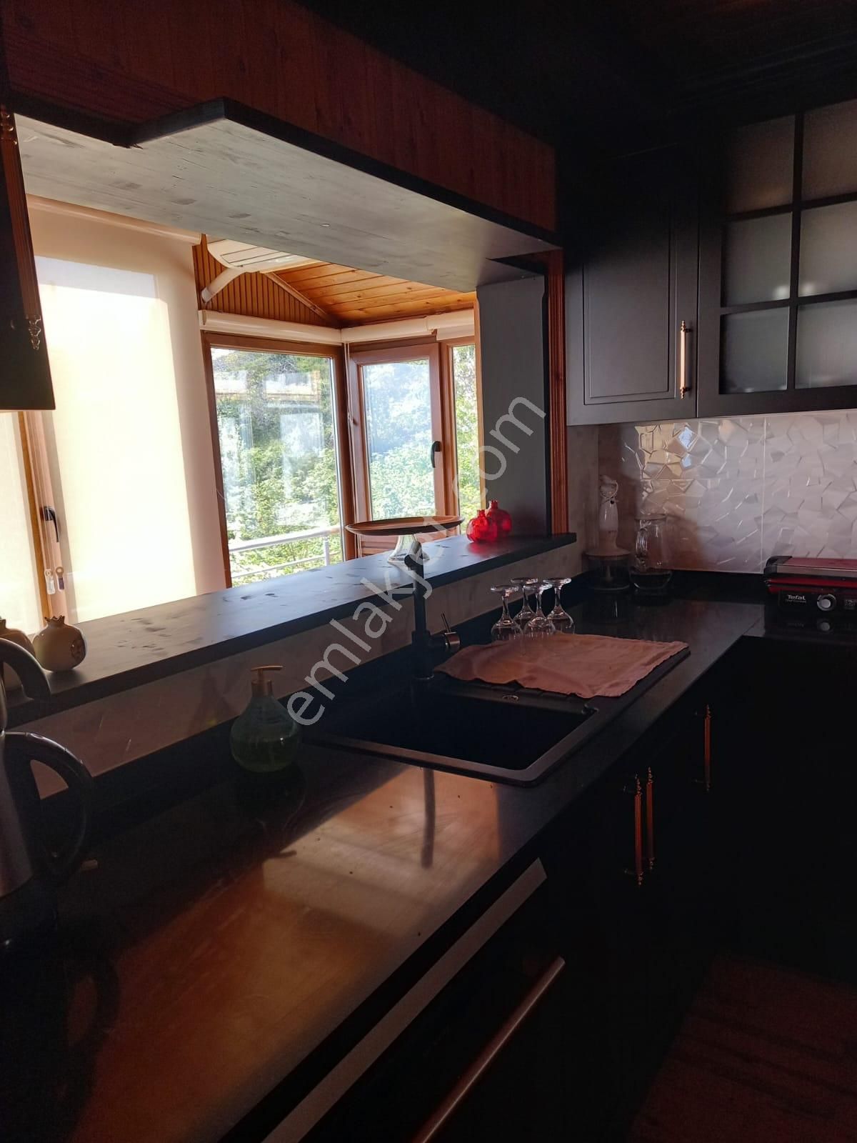 Trabzon Akçaabat Salacıkta Kiralık Eşyalı Bahçeli Ev - Görsel 28