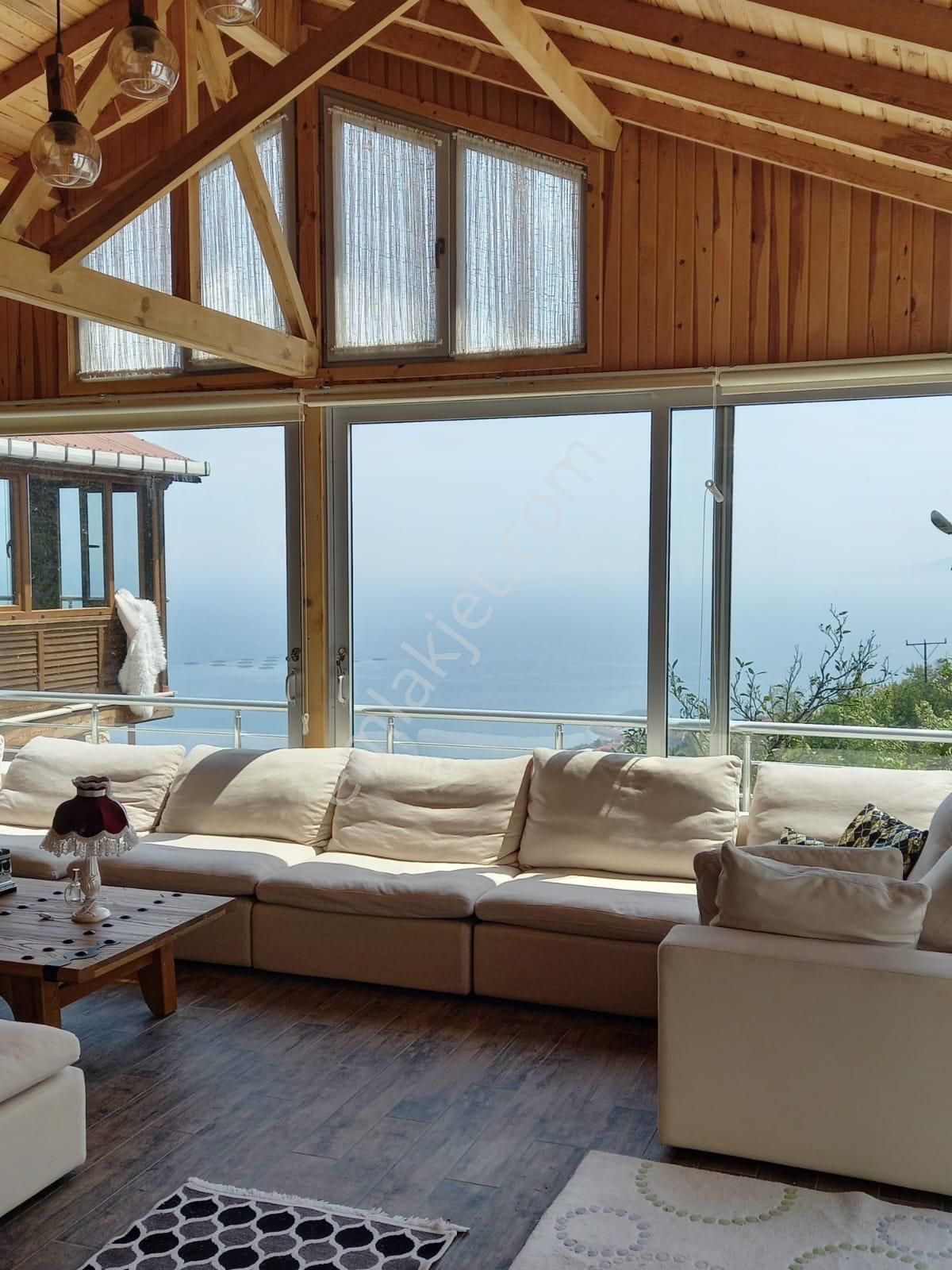 Trabzon Akçaabat Salacıkta Kiralık Eşyalı Bahçeli Ev - Görsel 11