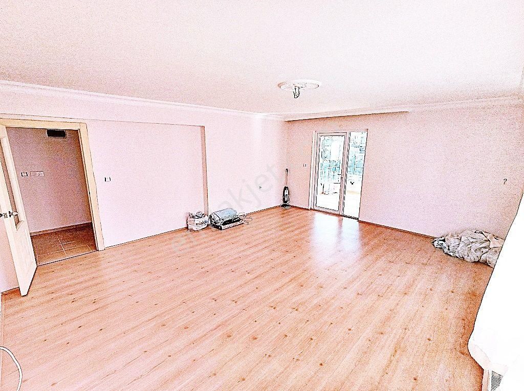 Kalatepede Erol Kaya Ve Ünsal Caddeye Yakını Satlık 3+1 Daire - Görsel 9