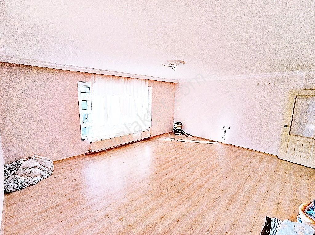 Kalatepede Erol Kaya Ve Ünsal Caddeye Yakını Satlık 3+1 Daire - Görsel 8