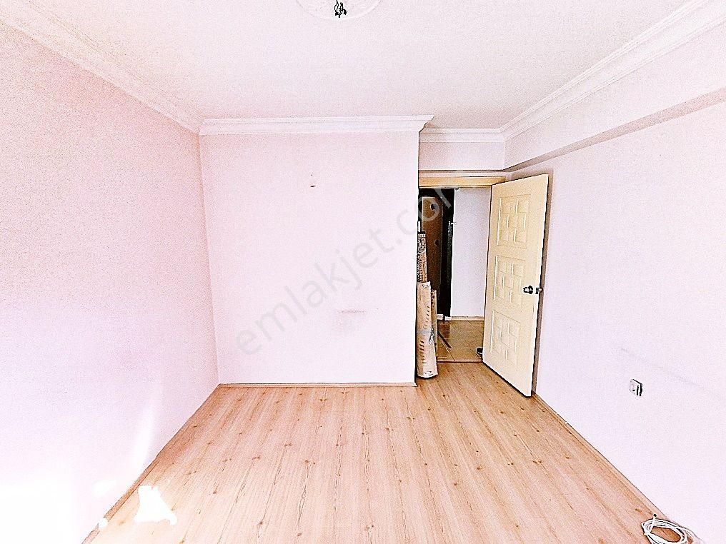 Kalatepede Erol Kaya Ve Ünsal Caddeye Yakını Satlık 3+1 Daire - Görsel 15