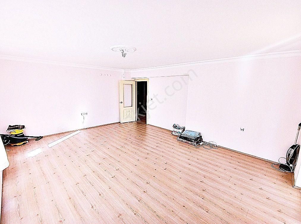 Kalatepede Erol Kaya Ve Ünsal Caddeye Yakını Satlık 3+1 Daire - Görsel 7