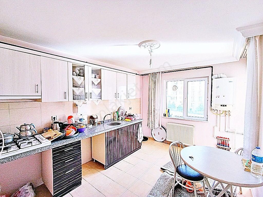 Kalatepede Erol Kaya Ve Ünsal Caddeye Yakını Satlık 3+1 Daire