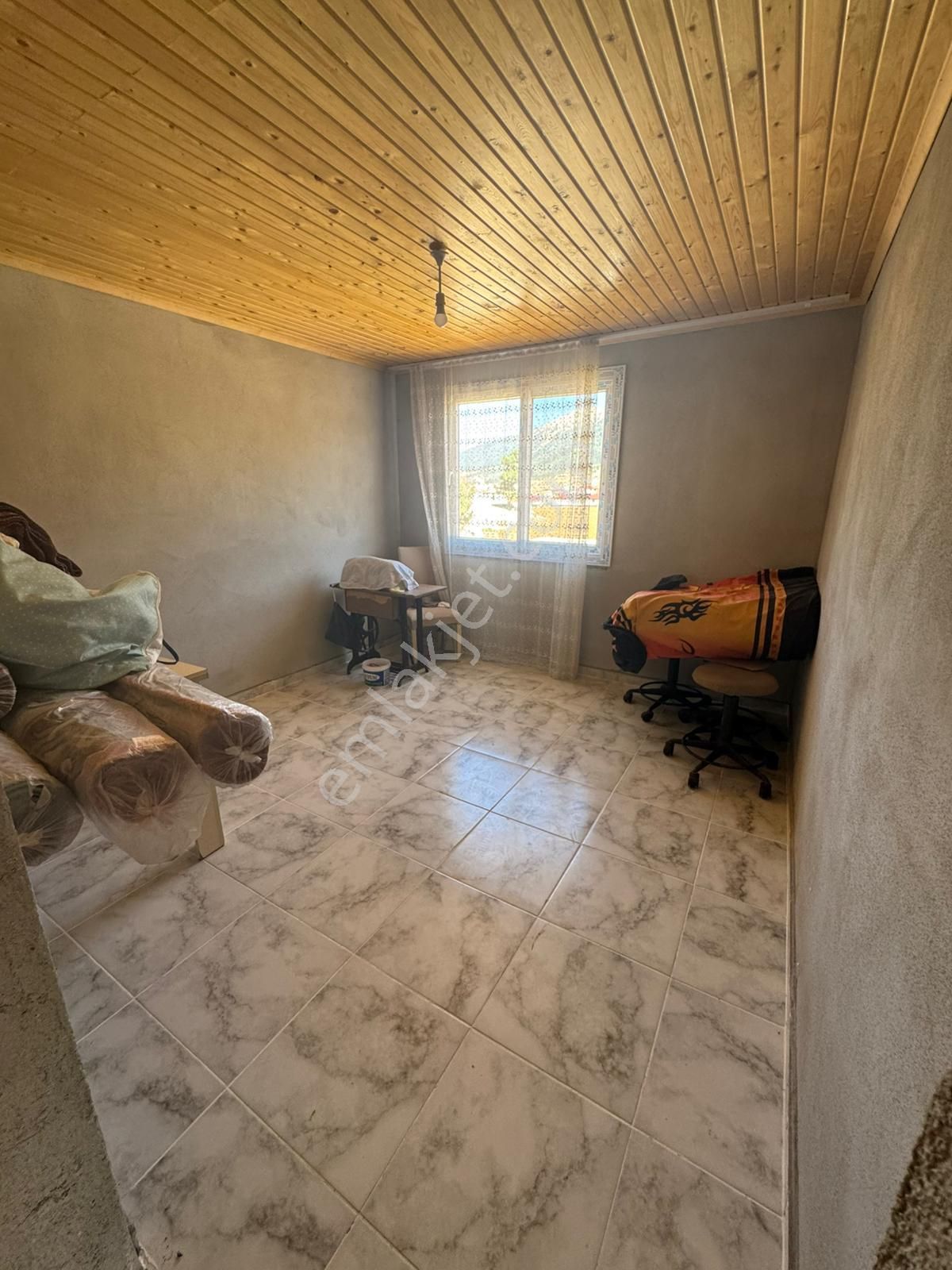 Kozan Gayrimenkulden Göllerde 620mt2 İçinde Ev Ve Arsa - Görsel 7