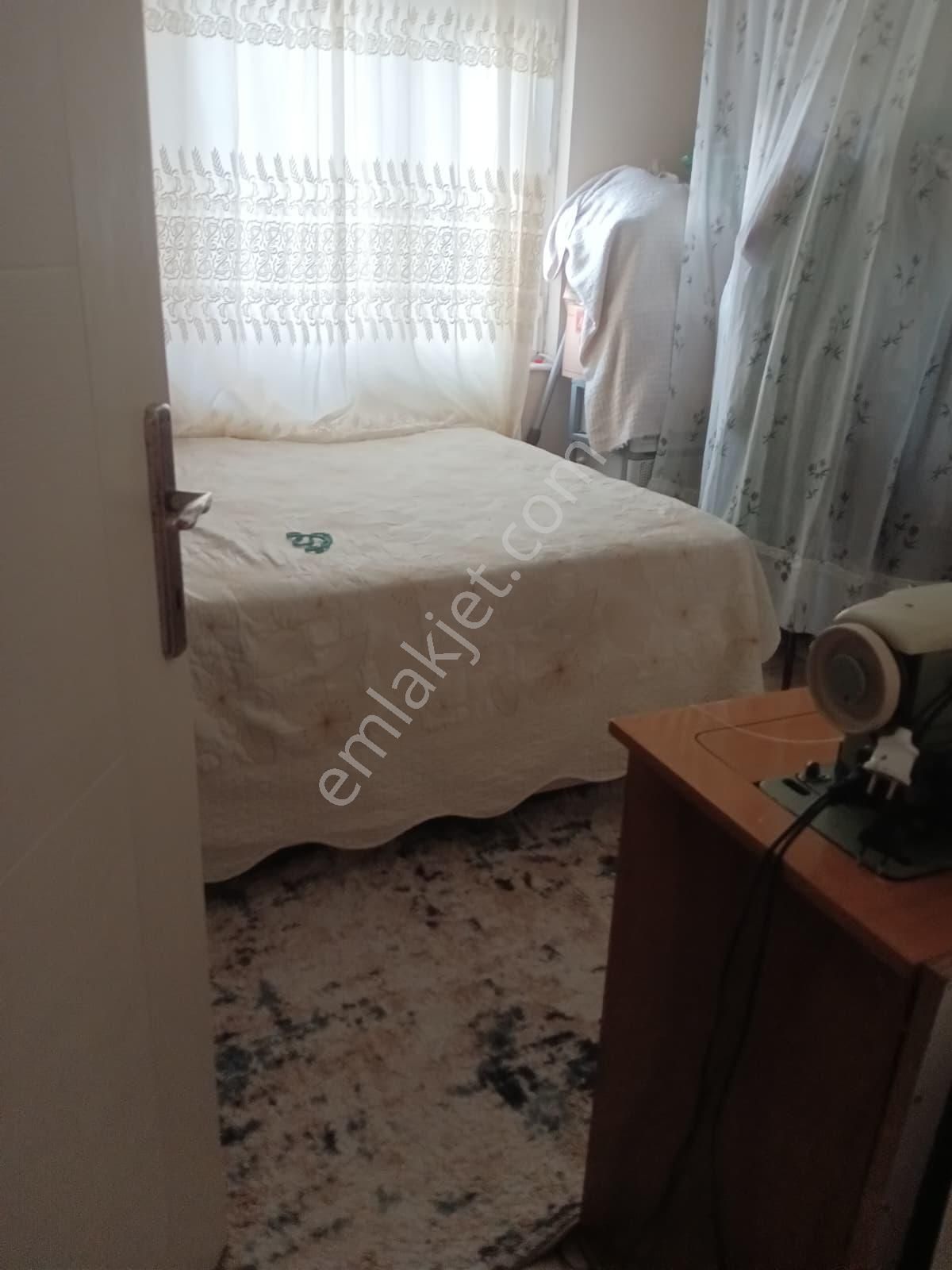 Kozan Gayrimenkulden Göllerde 620mt2 İçinde Ev Ve Arsa - Görsel 9